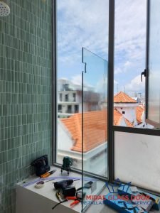 bifold-glass-door-installation-services-midas-glass-door-singapore-condo-east-coast-7