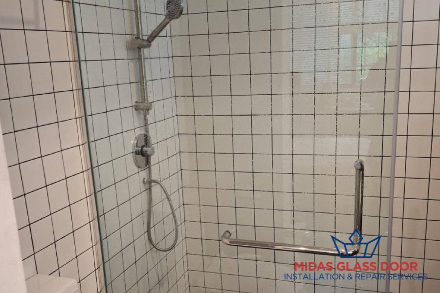 glass-swing-door-featured-image-midas-glass-door-singapore