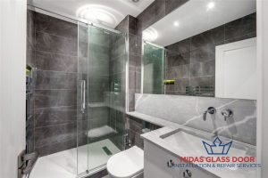 aesthetic-and-practical-considerations-frameless-vs-framed-sliding-glass-doors-which-to-choose-in-singapore-sliding-glass-door-midas-glass-door-singapore