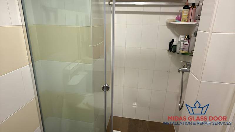 featured-5-factors-singapore-homeowners-should-consider-when-choosing-glass-shower-doors-midas-glass-door-singapore