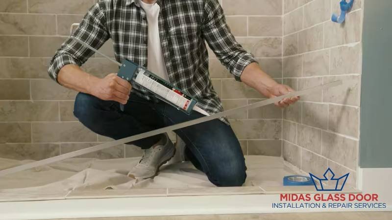 featured-reasons-why-you-should-avoid-diy-glass-shower-door-installation-glass-shower-door-midas-glass-door-singapore