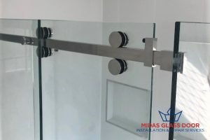 soft-close-mechanism-key-factors-to-consider-when-choosing-shower-screen-sliding-doors-in-singapore-sliding-glass-doors-midas-glass-door-singapore
