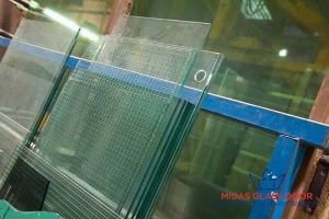 type-of-glass-5-factors-singapore-homeowners-should-consider-when-choosing-glass-shower-doors-midas-glass-door-singapore