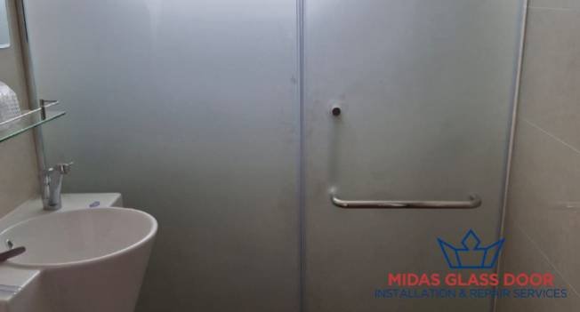 frosted-glass-door-installation-services-midas-glass-door-installation-and-repair-services-singapore-hdb-choa-chu-kang-1