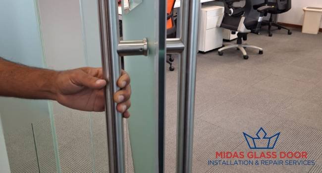 glass-door-handle-repair-services-midas-glass-door-installation-and-repair-services-singapore-commercial-temasek-boulevard-1