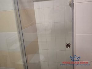 sliding-shower-screen-installation-services-midas-glass-door-installation-singapore-hdb-sengkang-1